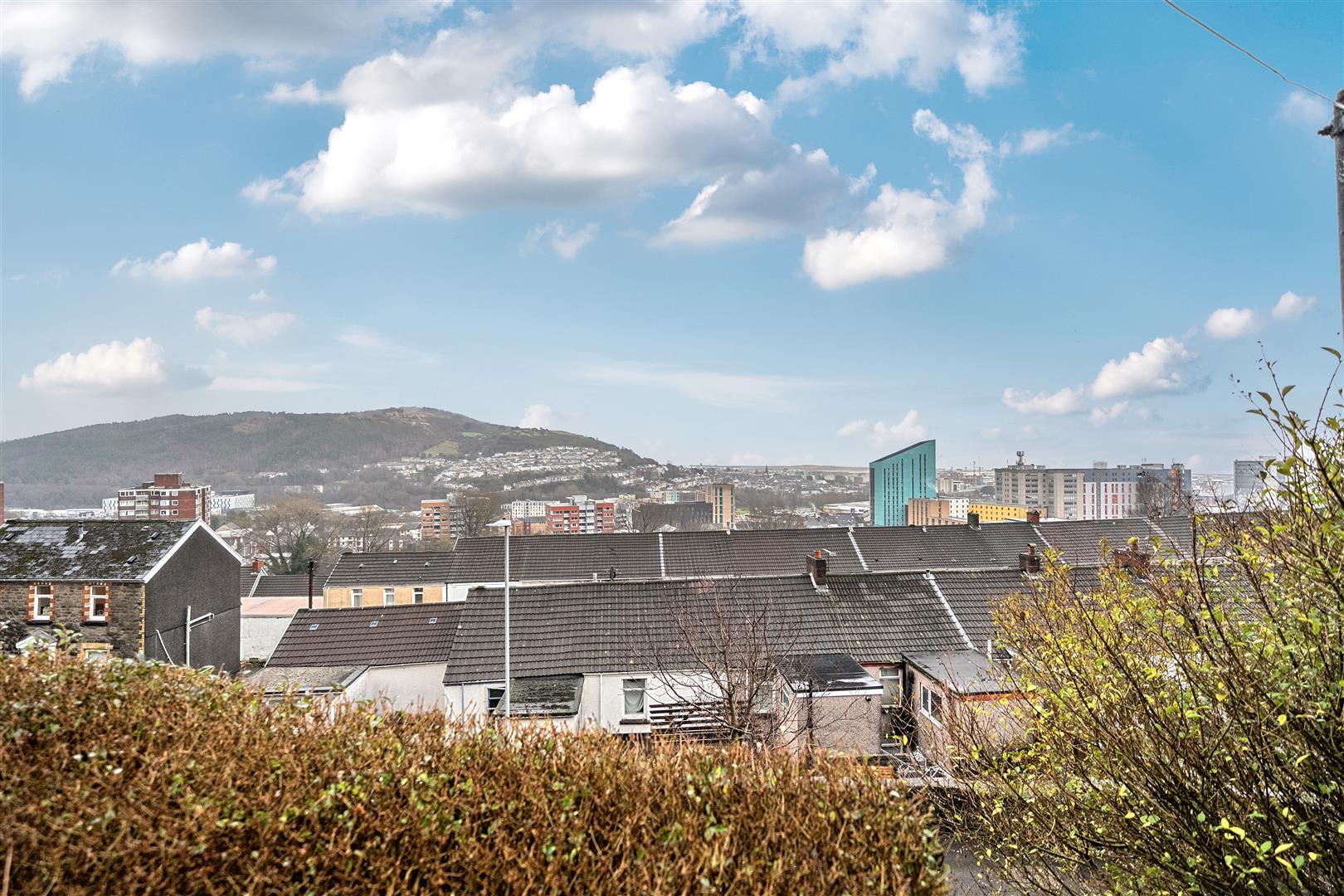 Bryn Y Don Road, Mount Pleasant, Swansea, SA1 6YA